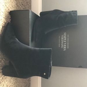 NWT Simply Vera Wang Boots!